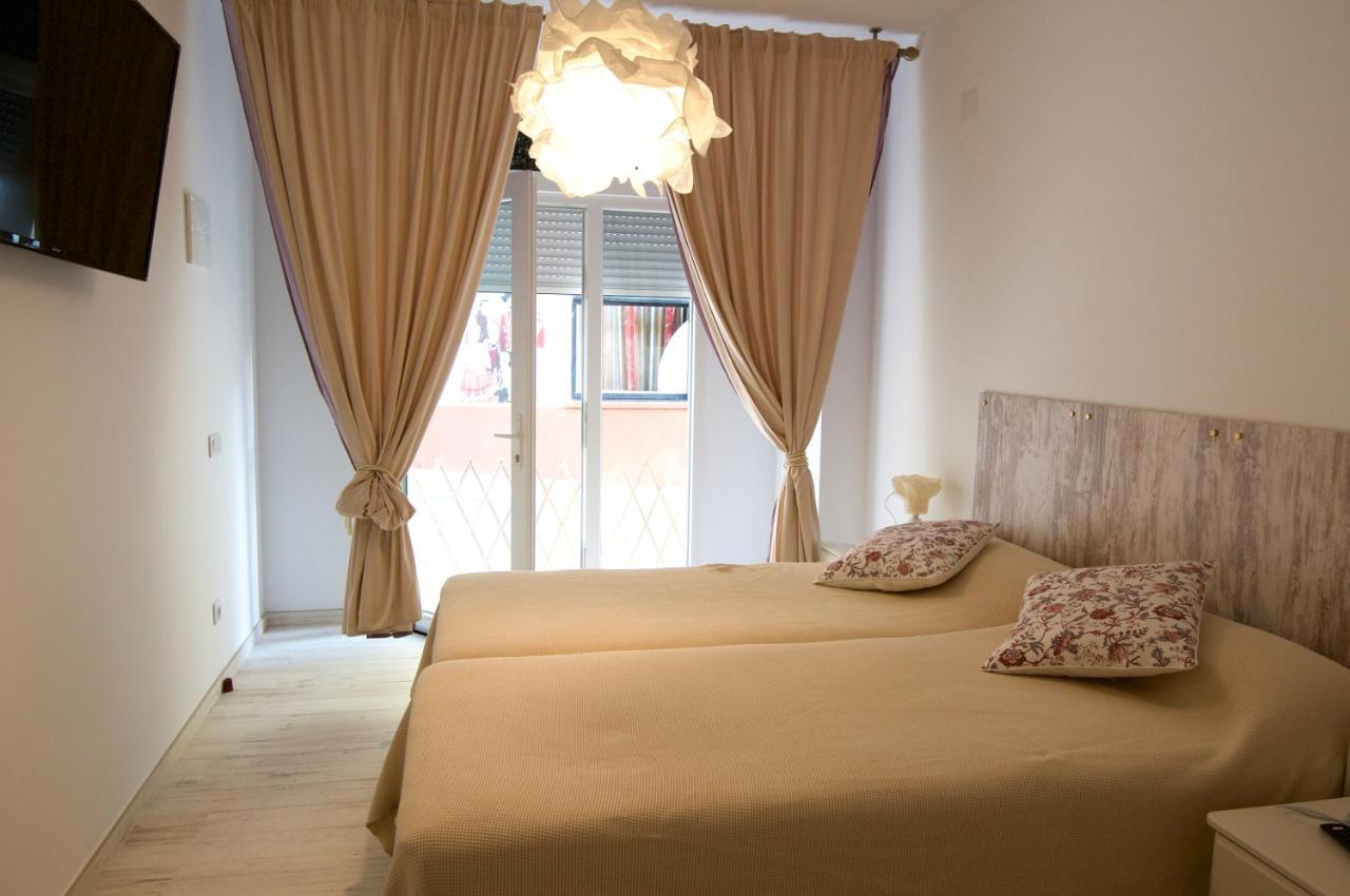 Loft Valentia Ifach Calpe Hostel ภายนอก รูปภาพ